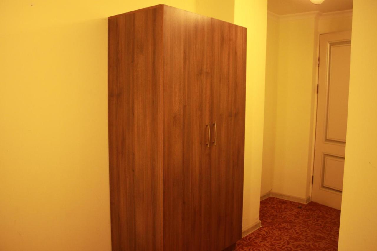 Hotel International 耶烈万 外观 照片