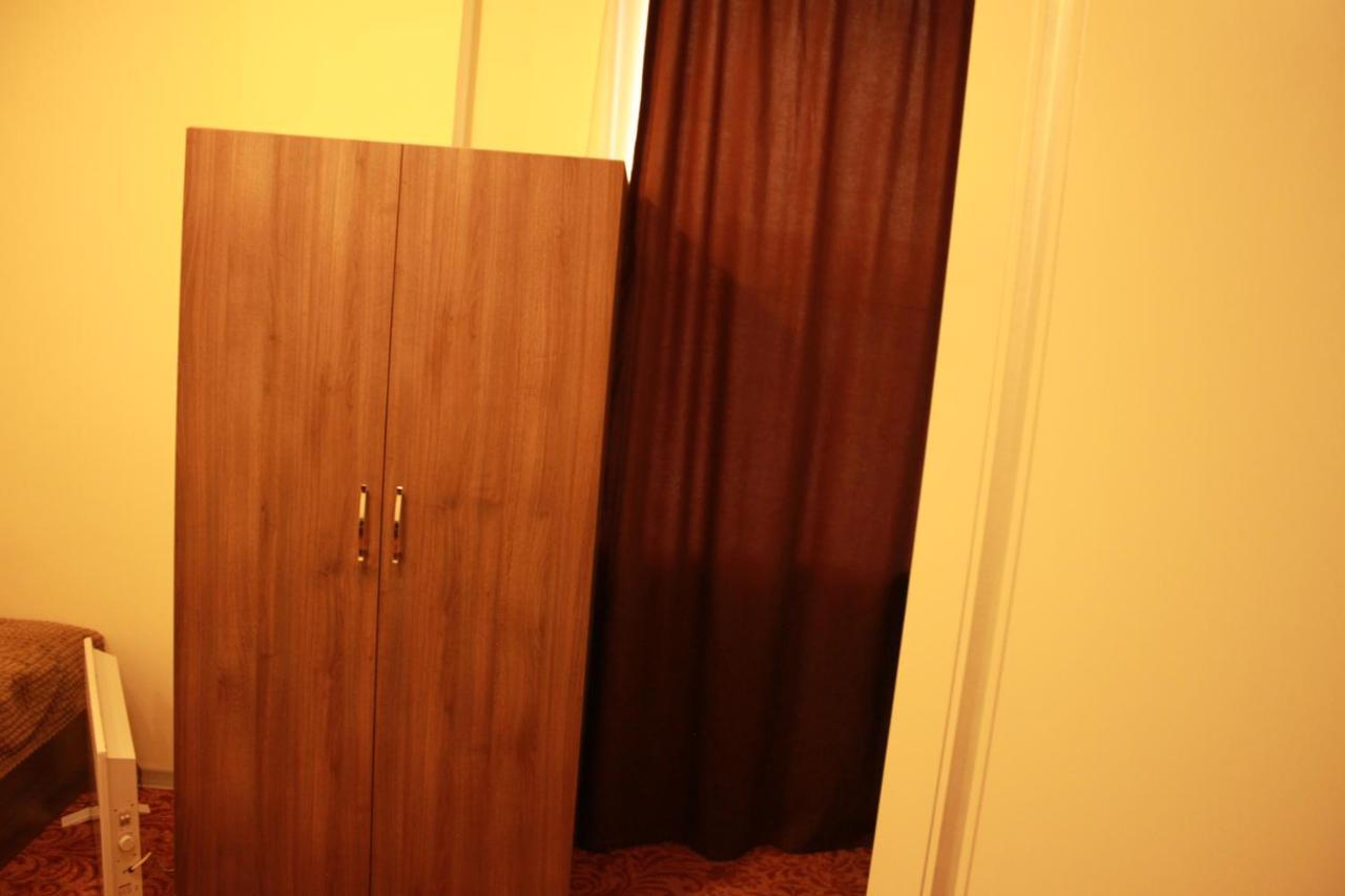 Hotel International 耶烈万 外观 照片